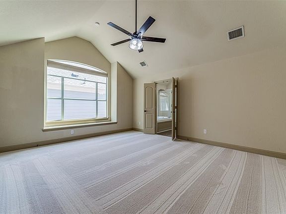 4th image of 6212 Lake Way