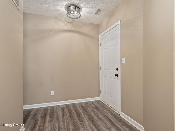 2nd image of 10602 Avenel Ct