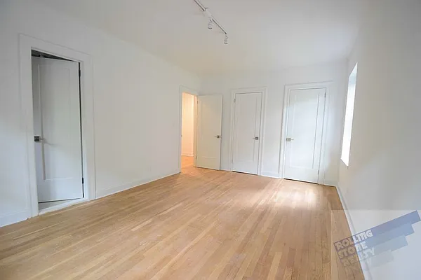 Sold by Rolling Stone Realty LLC | media 25