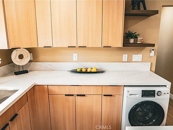 5th image of 3960 Arizona St APT 8