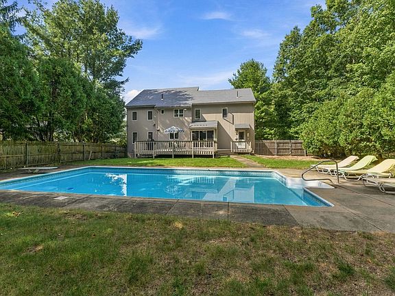 2nd image of 48 Hickory Dr