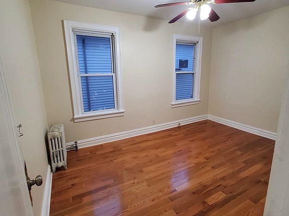 5th image of 173 W 33rd St