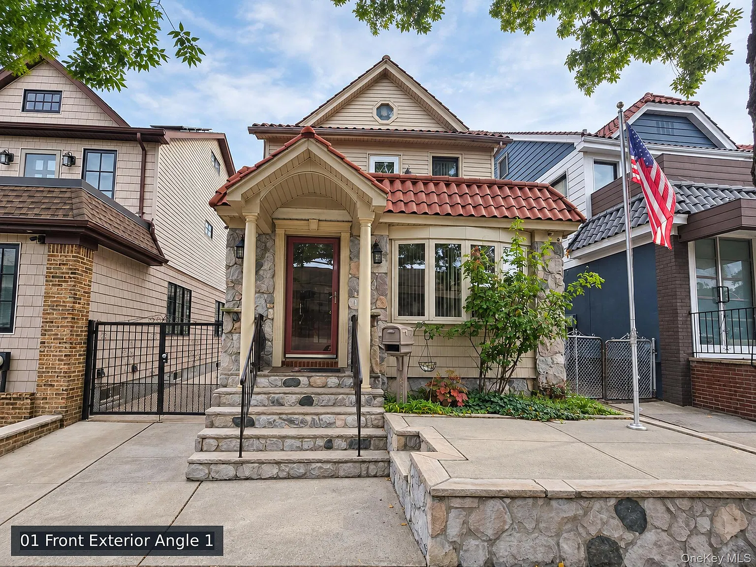5 bed, 1.5 bath, 1820 sqft, $5,500 — Photo 1