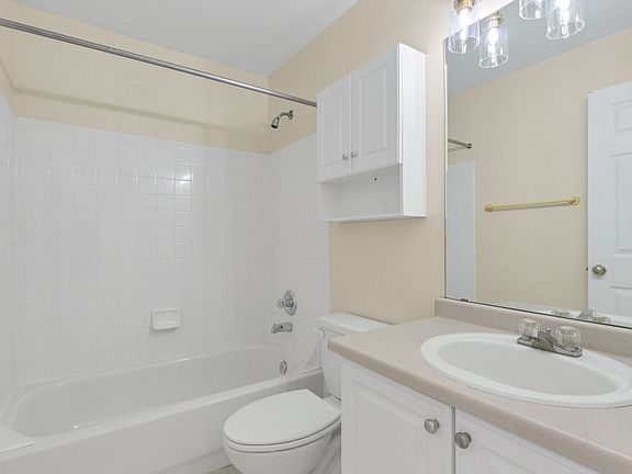 5th image of 125 Zenith Ave