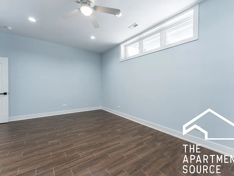 3329 N Avers Ave #1S — Photo 23