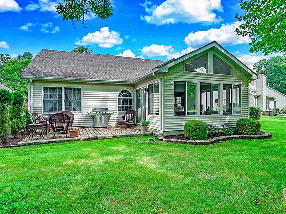 4 season room & Paver Patio