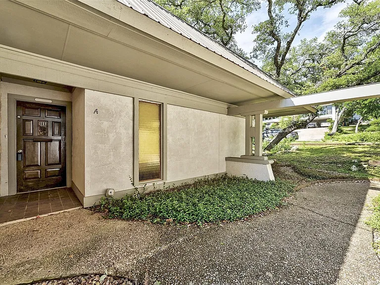 6305 Shadow Valley Dr #A — Photo 1