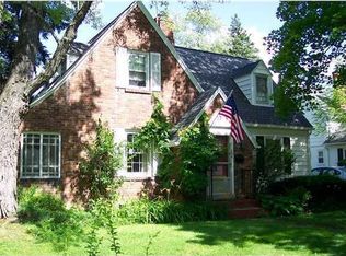 254 Brooklawn Dr, Rochester, NY 14618