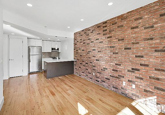 3rd image of 672 Halsey St #4A