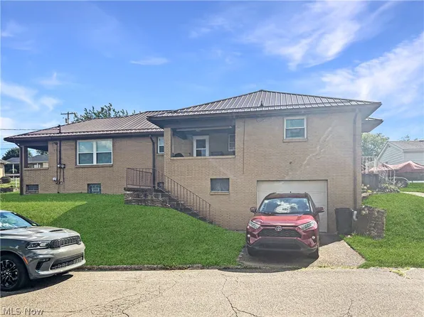 237 School St, Weirton, WV 26062