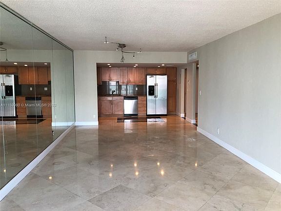 3rd image of 19390 Collins Ave APT 1206