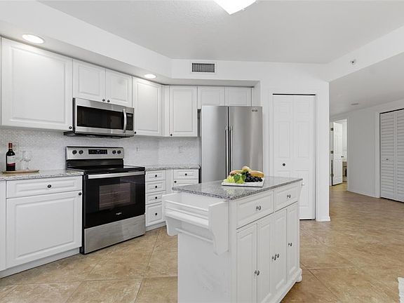 5th image of 960 Starkey Rd APT 3106