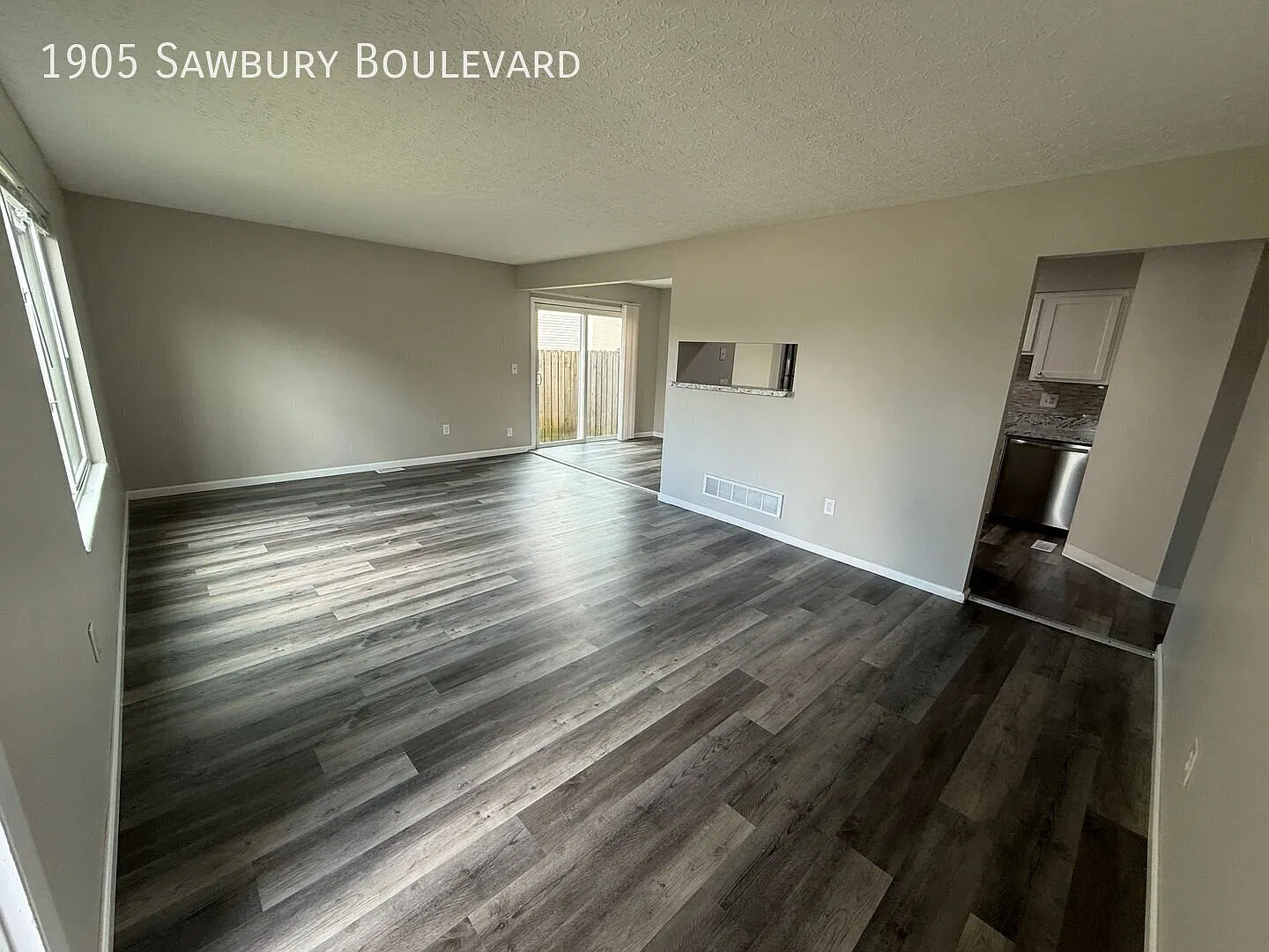 Recently Updated Beautiful Townhome in Worthington School District — Photo 2