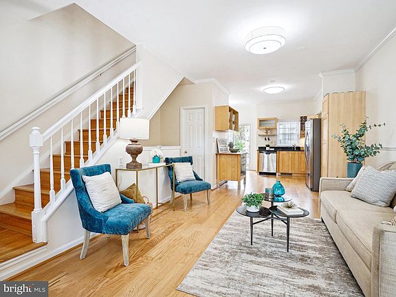 4th image of 16189 Taconic Cir
