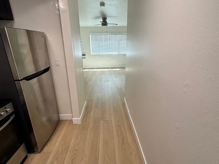 2666 Ellendale Pl — Photo 21