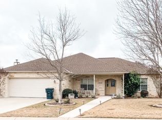 606 Persimmon Ct, Fredericksburg, TX 78624