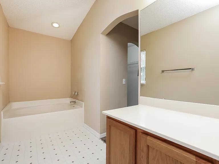 1762 Hillandale Ave — Photo 9