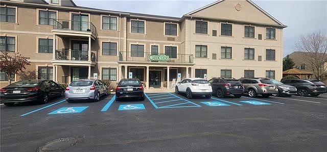 1st image of 2121 Hokendauqua Ave APT 208
