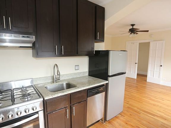4th image of 4737 N Hermitage Ave APT 404