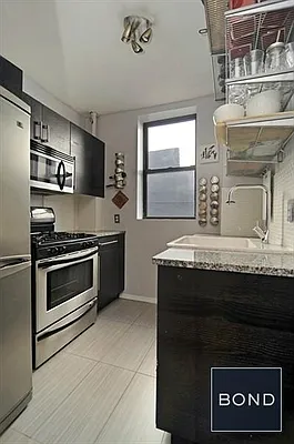 Sold by Bond New York | media 1