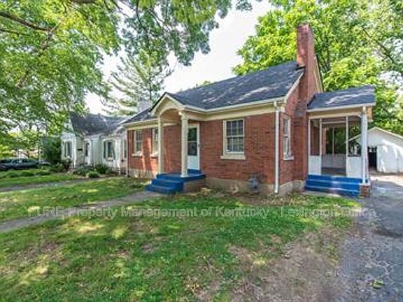 2nd image of 201 Floral Park