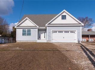 92 Narragansett Ave, Westerly, RI 02891