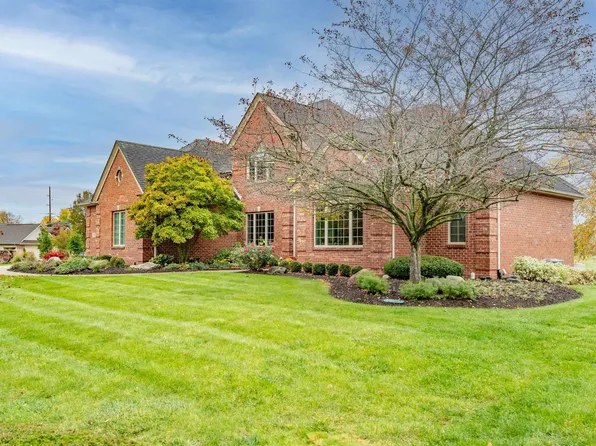 930 Red Bluff Dr, Fort Wayne, IN 46814