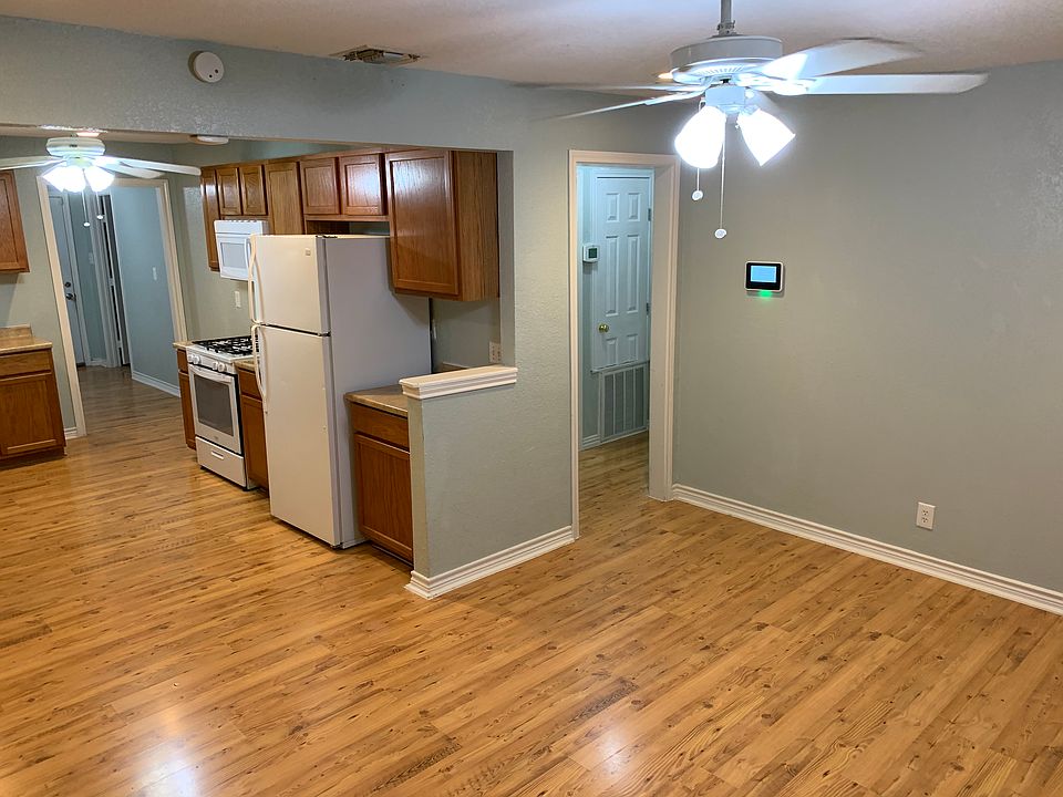1st image of 339 Oakwood Dr