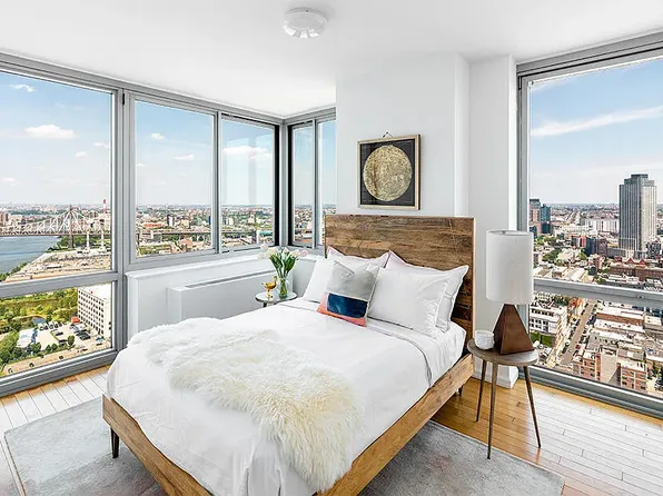 4615 Center Blvd, Long Island City, NY
