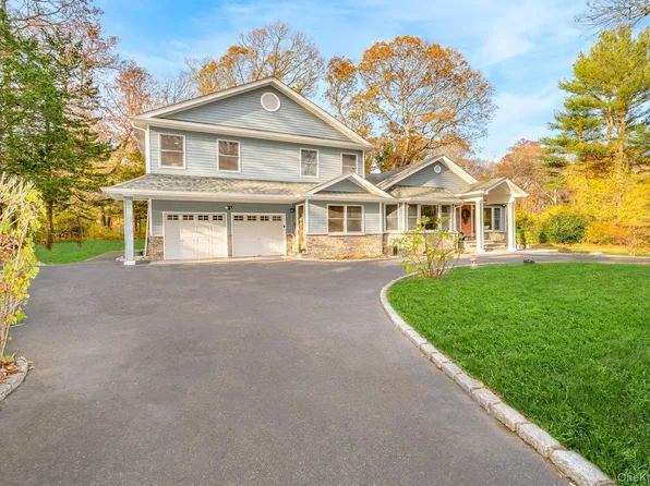 23 Willoughby Path, East Northport, NY 11731