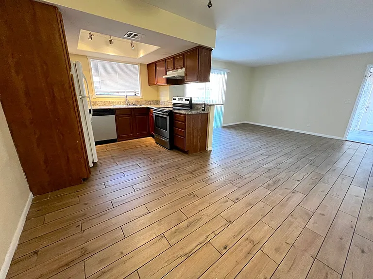 7300 Pirates Cove Rd #1038 — Photo 2