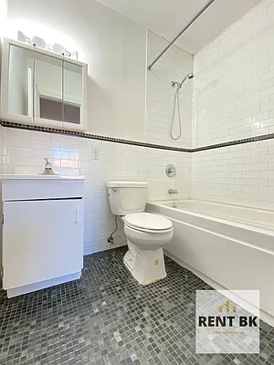 Rented by RENTBK LLC | media 19