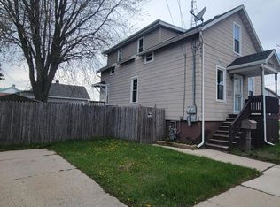 2022 Monroe St, Two Rivers, WI 54241