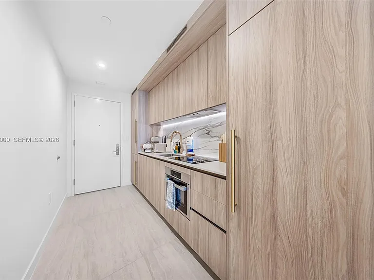 77 SE 5th St #3305 — Photo 12