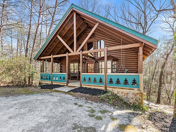 3rd image of 17 Deer Track Rd