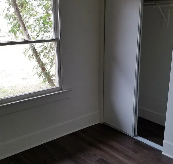 1216 E Pierce St — Photo 7
