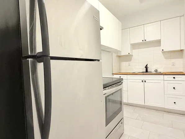 1469 Ottawa St, Windsor, ON