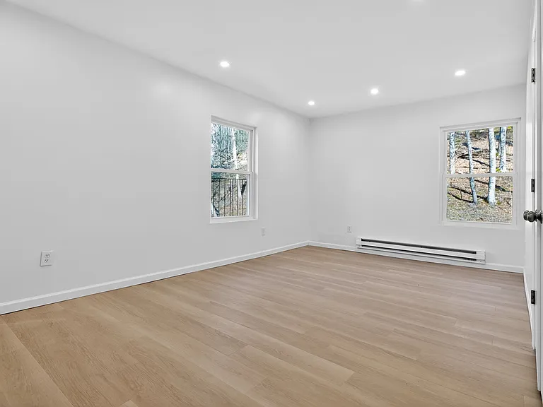 Large Bedroom