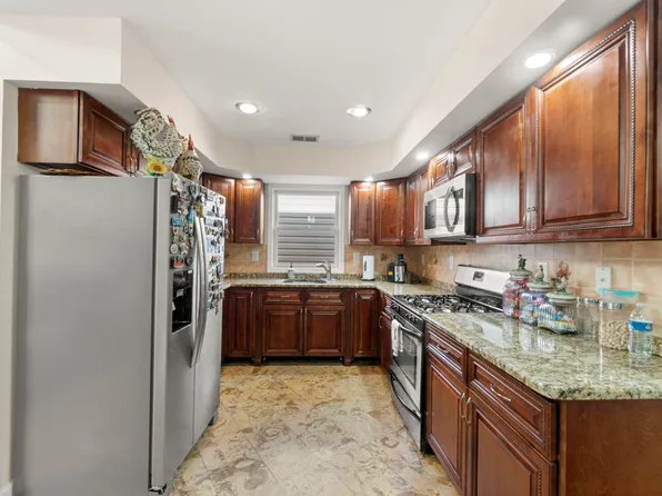 219 South Street image 11 of 45