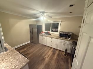 3 Hamilton Ct #2, Coram, NY 11727