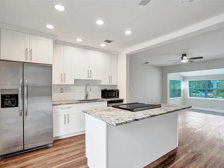 2281 SW 15th St — Photo 26