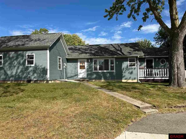 221 W Watonwan St, Lake Crystal, MN 56055