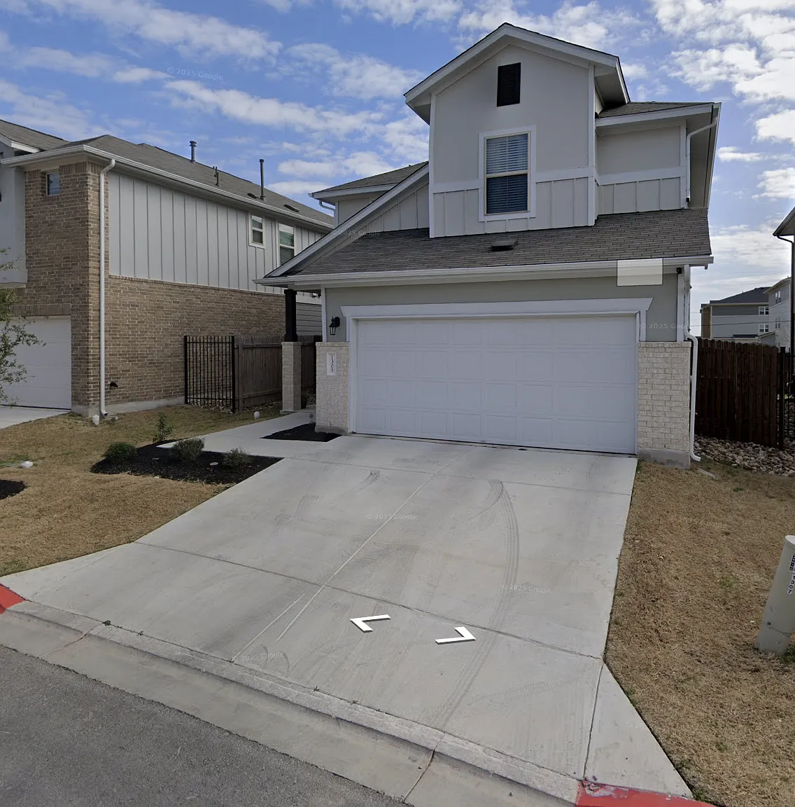3 bed, 2.5 bath, 1886 sqft, $2,300 — Photo 1