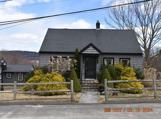 60 Old Colonial Rd, Watertown, CT 06779