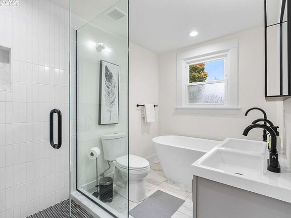 3rd image of 3415 NE 41st Ave