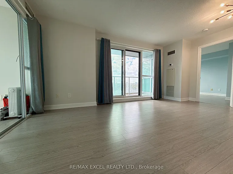 60 Town Centre Ct #1207 — Photo 8