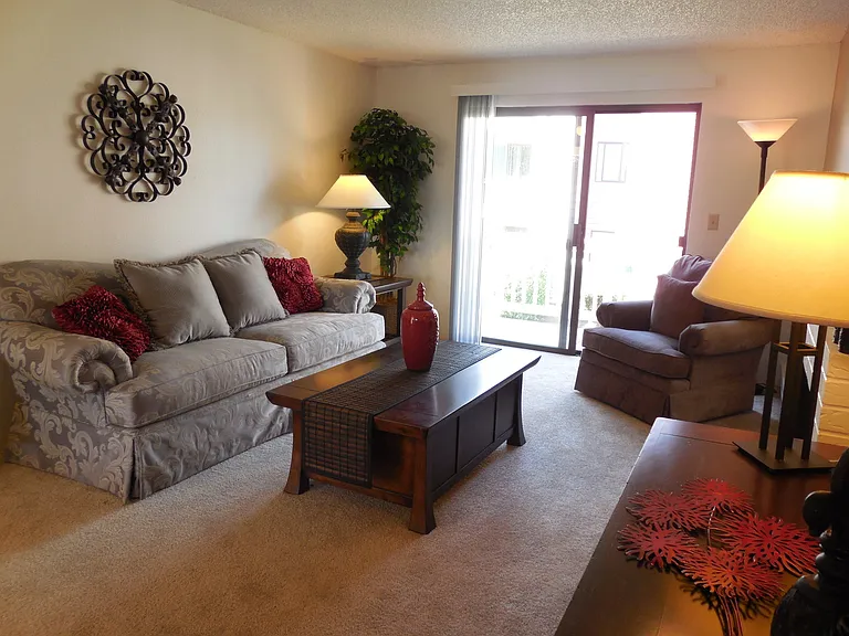 Crystal Springs Apartments — Photo 98