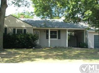 19025 Westmore St, Livonia, MI 48152