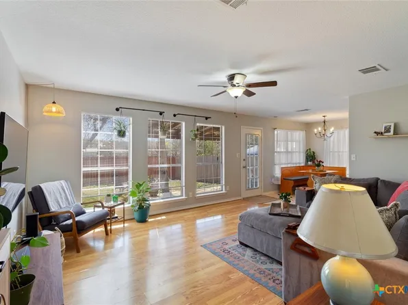 1809 Pearce Ct, San Marcos, TX 78666