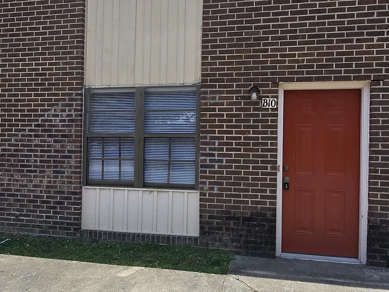 306 Park Ave W #10B — Photo 3